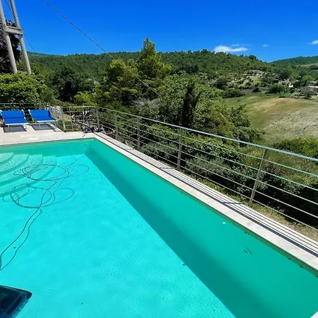 Charming With Pool Onsite بيت للعطل