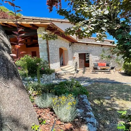 Charming With Pool Onsite بيت للعطل *