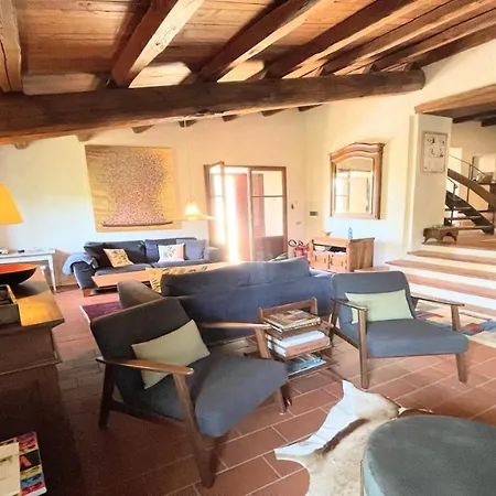 بيت للعطل Charming With Pool Onsite سبوليتو