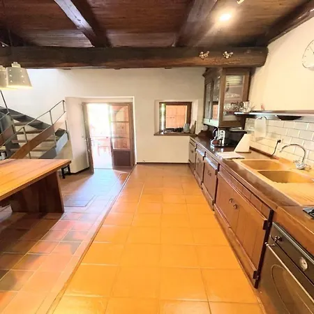 Charming With Pool Onsite سبوليتو