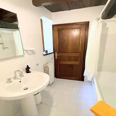 بيت للعطل Charming With Pool Onsite *